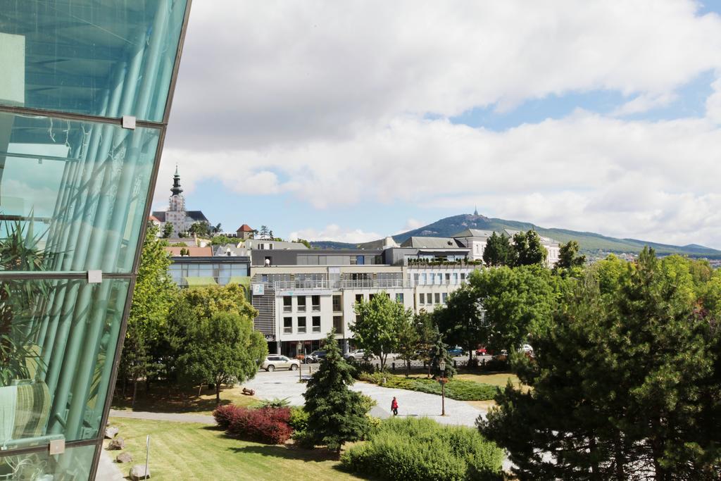 City Hotel Nitra With Free Parking エクステリア 写真