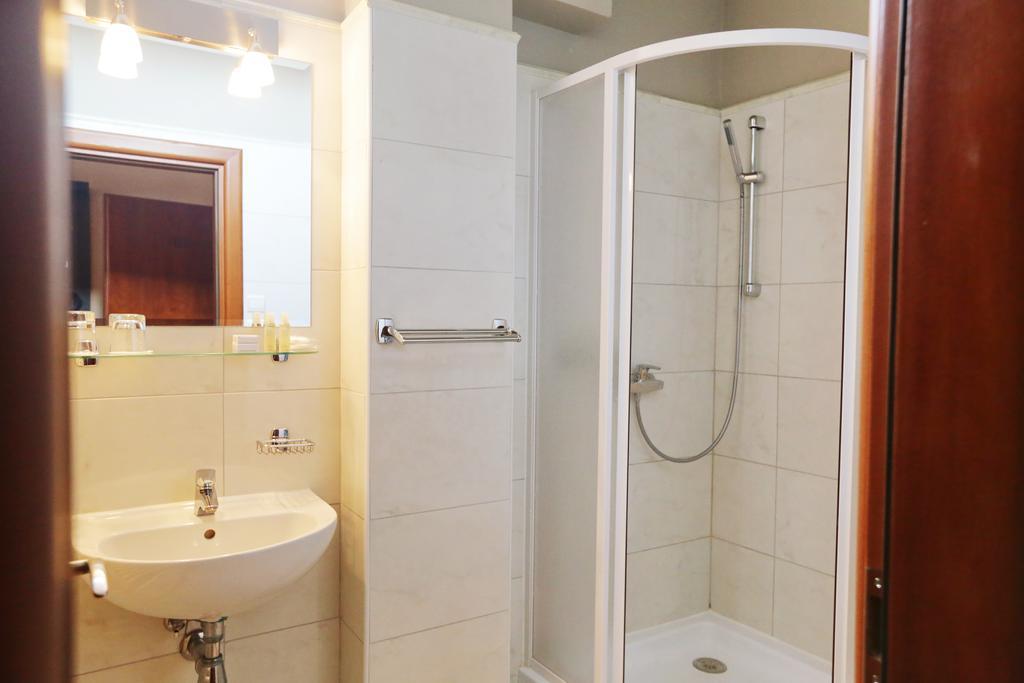 City Hotel Nitra With Free Parking エクステリア 写真