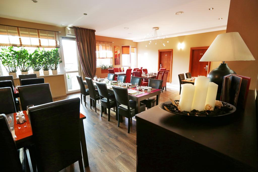 City Hotel Nitra With Free Parking エクステリア 写真